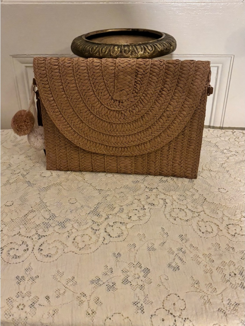 Woven Straw Clutch with Pom-Pom Accent - Tan